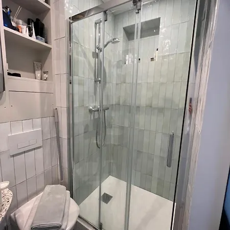 Cosy Canal St Martin 아파트